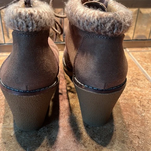 NWT Faux Suede Wedge Lace Up Booties - Picture 3 of 7